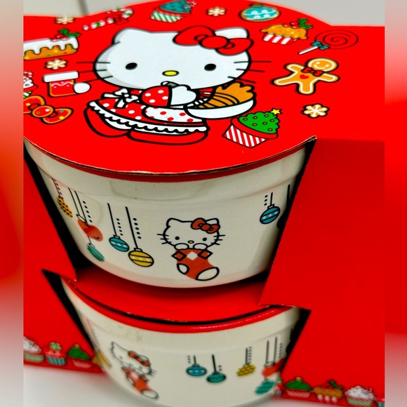 Hello Kitty Holiday Ramekin Set - Picture 3 of 3